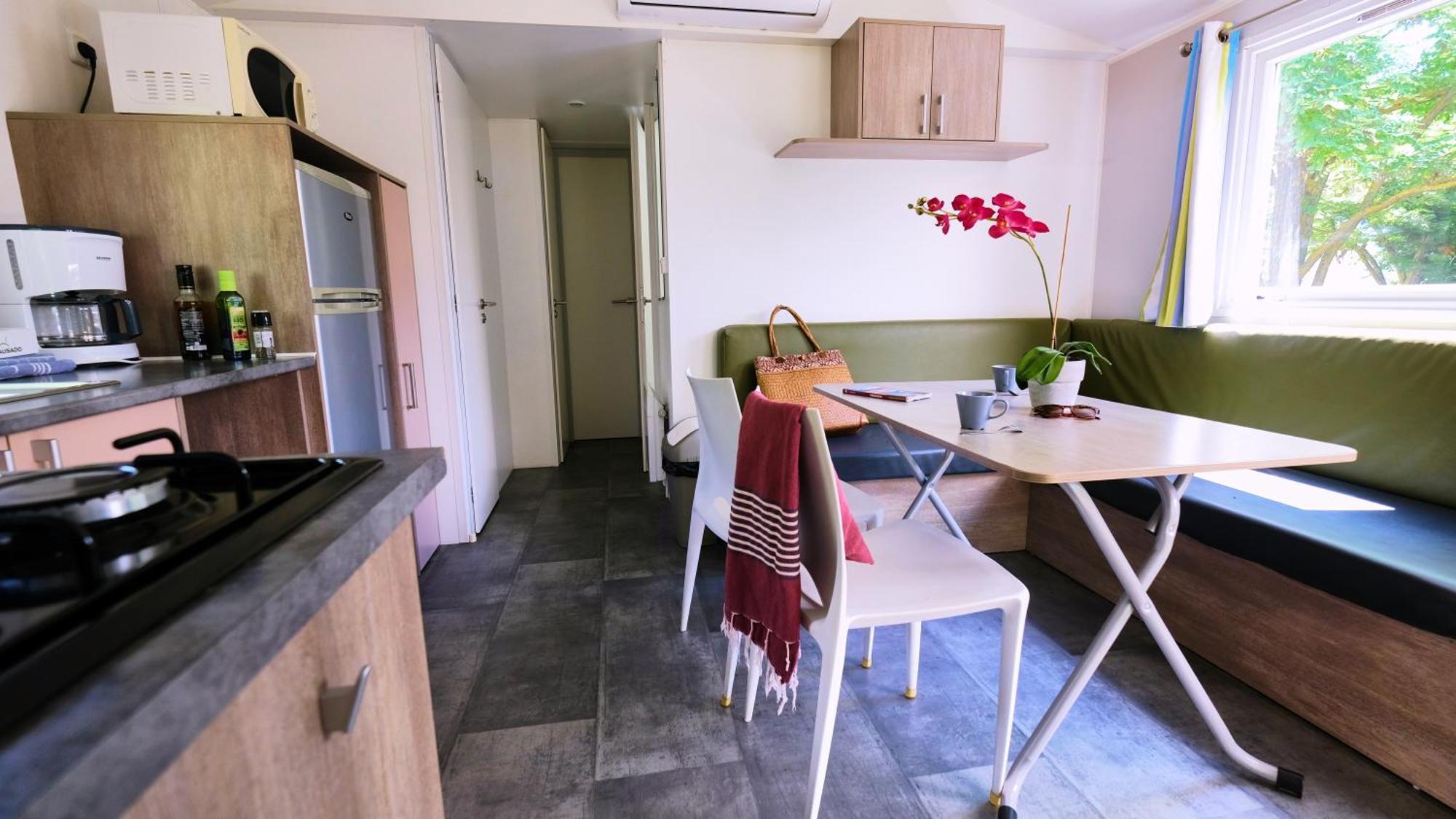 Camping Le Couriou Recoubeau-Jansac Ngoại thất bức ảnh