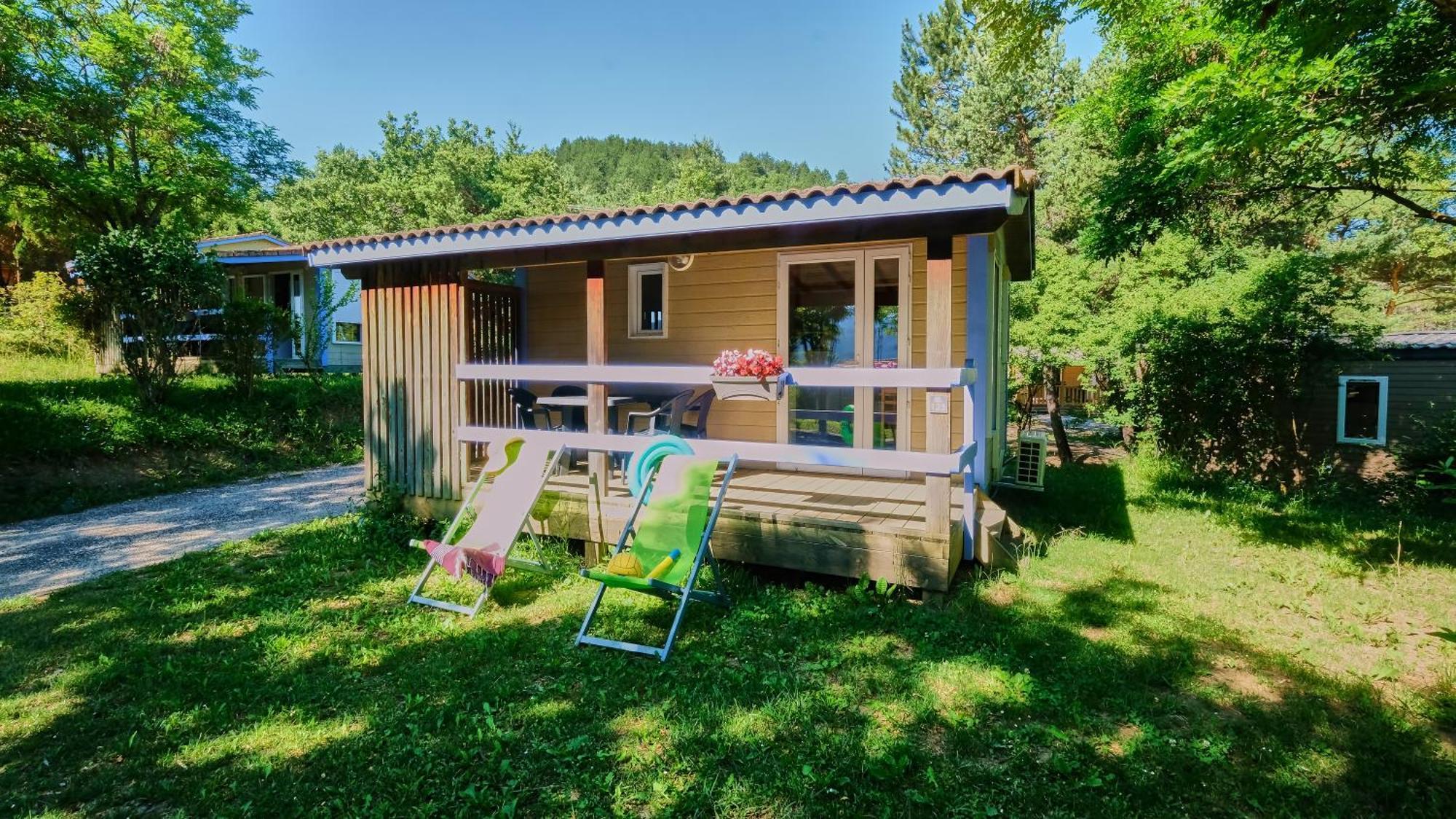 Camping Le Couriou Recoubeau-Jansac Ngoại thất bức ảnh